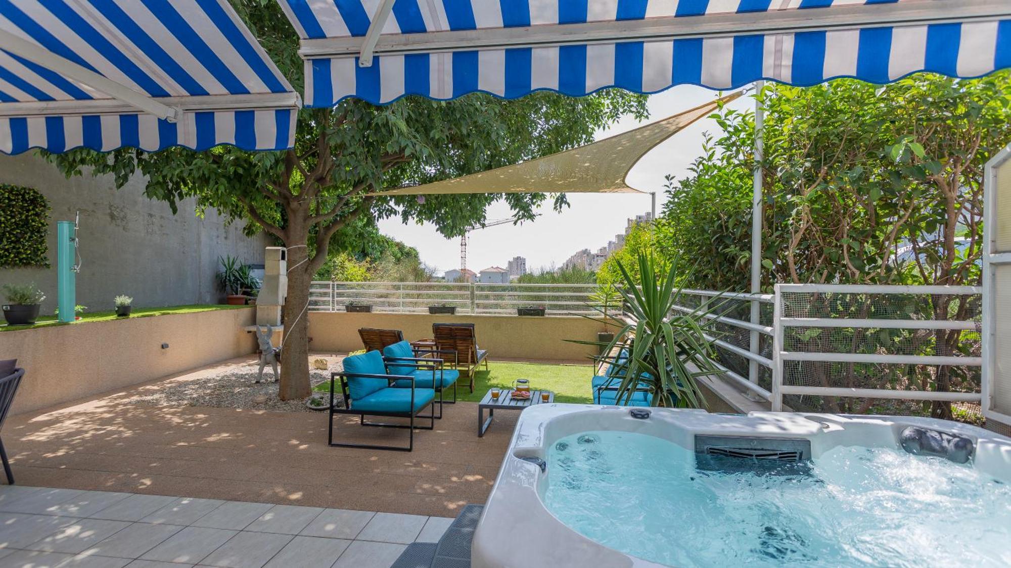 New Delux Garden With Hotube **** Appartement