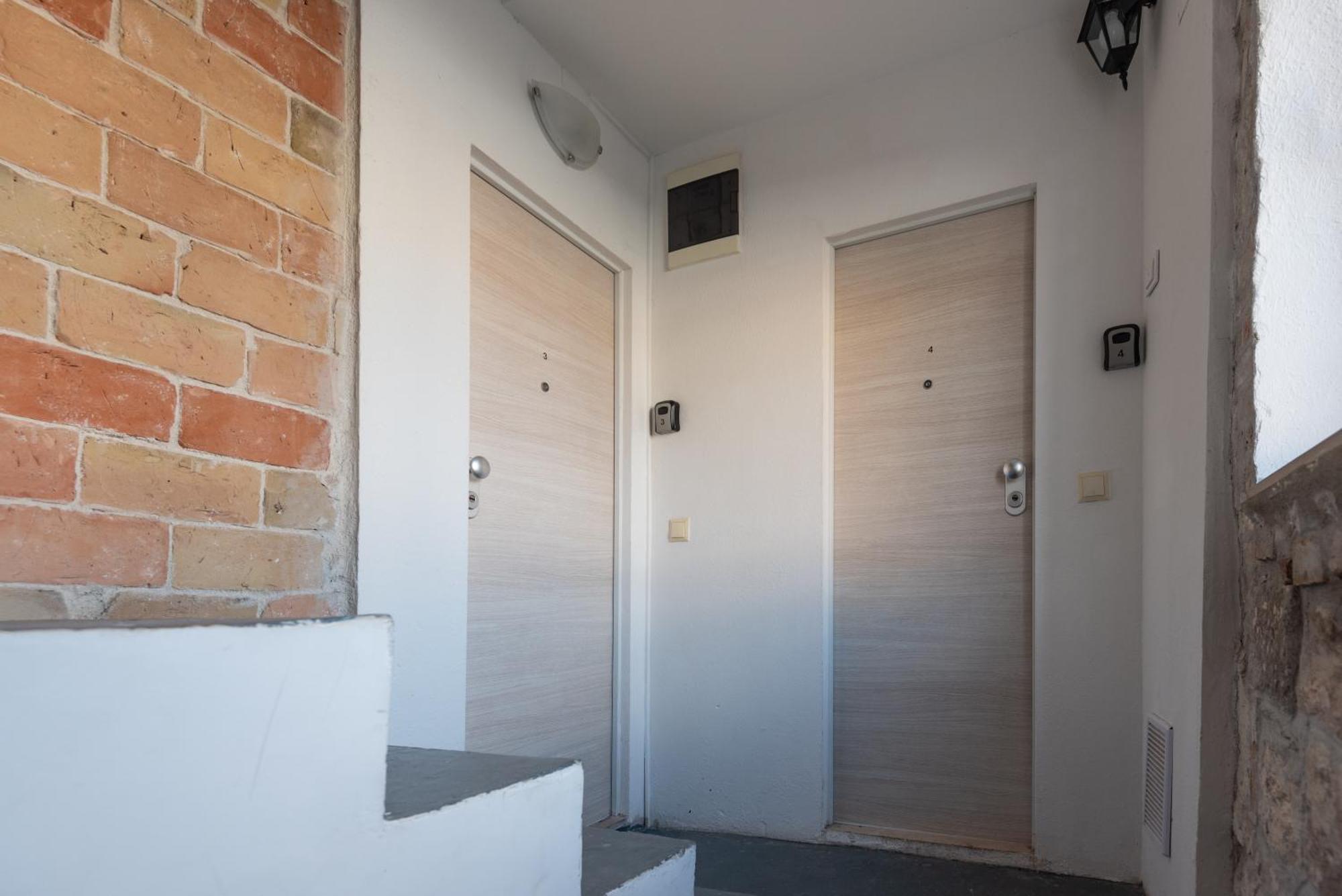 Rokos Superior Downtown - Comfortable With Private Bathrooms - Perfect Location For Exploring Diocletian's Palace And The Gastronomy Of Within Walking Distance Guest house Split