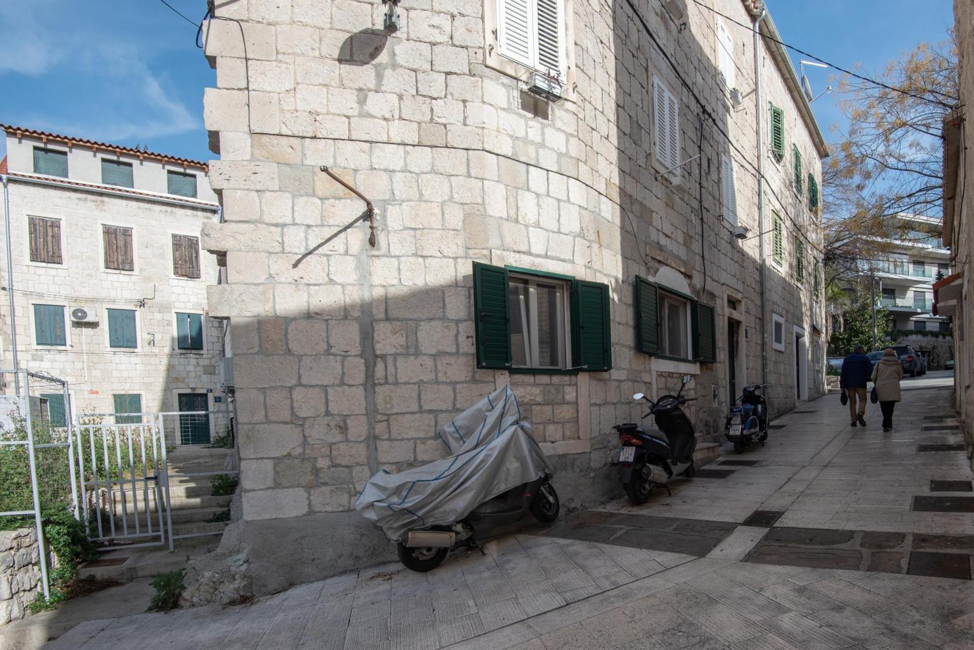 Rokos Superior Downtown - Comfortable With Private Bathrooms - Perfect Location For Exploring Diocletian's Palace And The Gastronomy Of Within Walking Distance Guest house Split