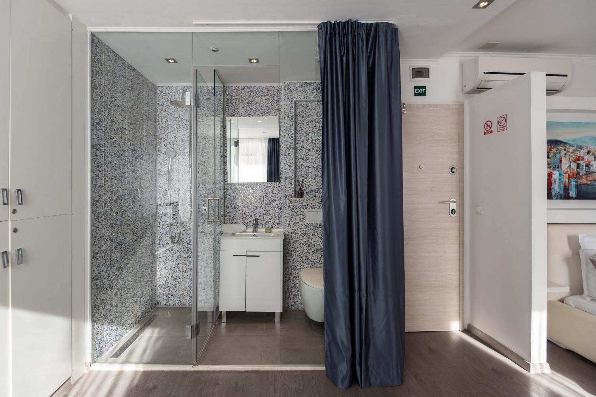 Rokos Superior Downtown - Comfortable With Private Bathrooms - Perfect Location For Exploring Diocletian's Palace And The Gastronomy Of Within Walking Distance Guest house Split
