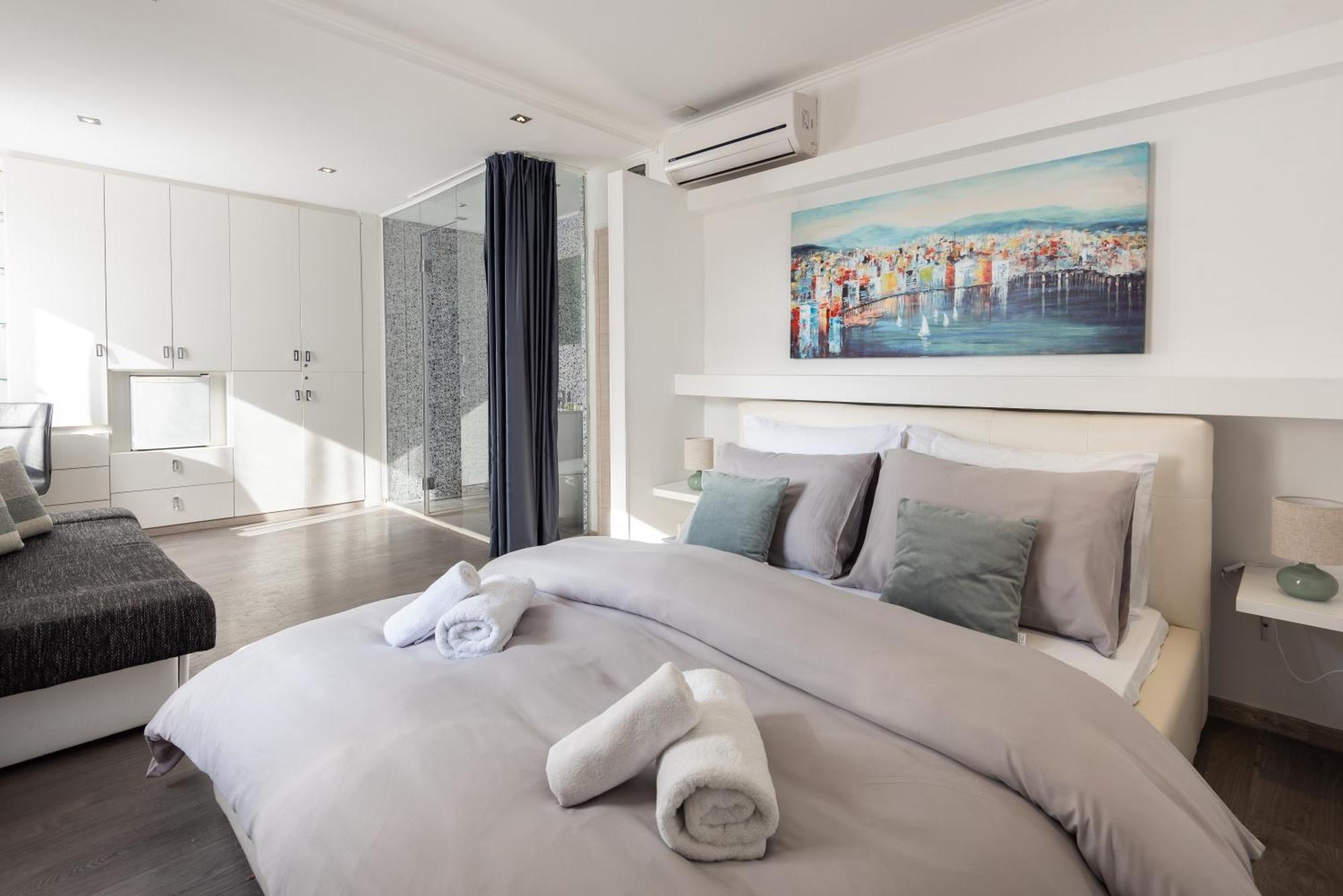Rokos Superior Downtown - Comfortable With Private Bathrooms - Perfect Location For Exploring Diocletian's Palace And The Gastronomy Of Within Walking Distance Guest house Split