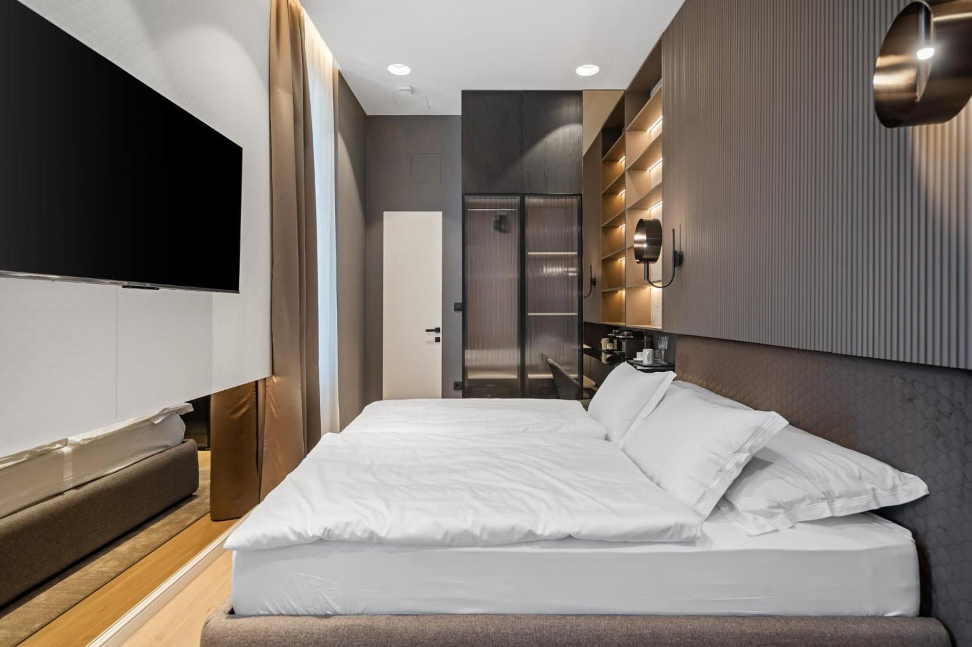 Monamel Luxury Split