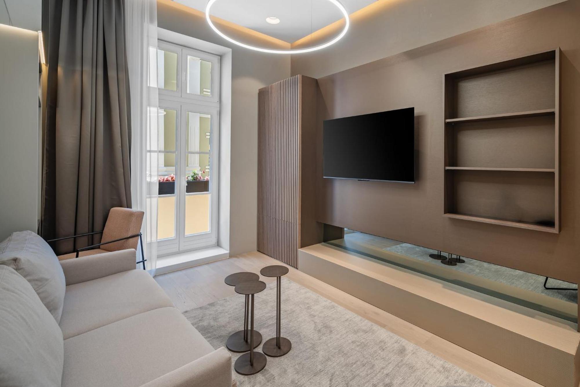 Monamel Luxury