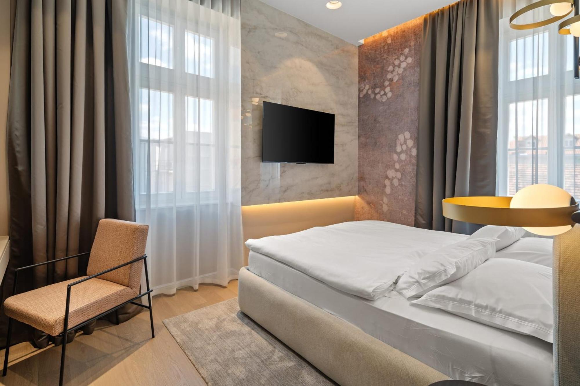 Monamel Luxury Bed & Breakfast 4*