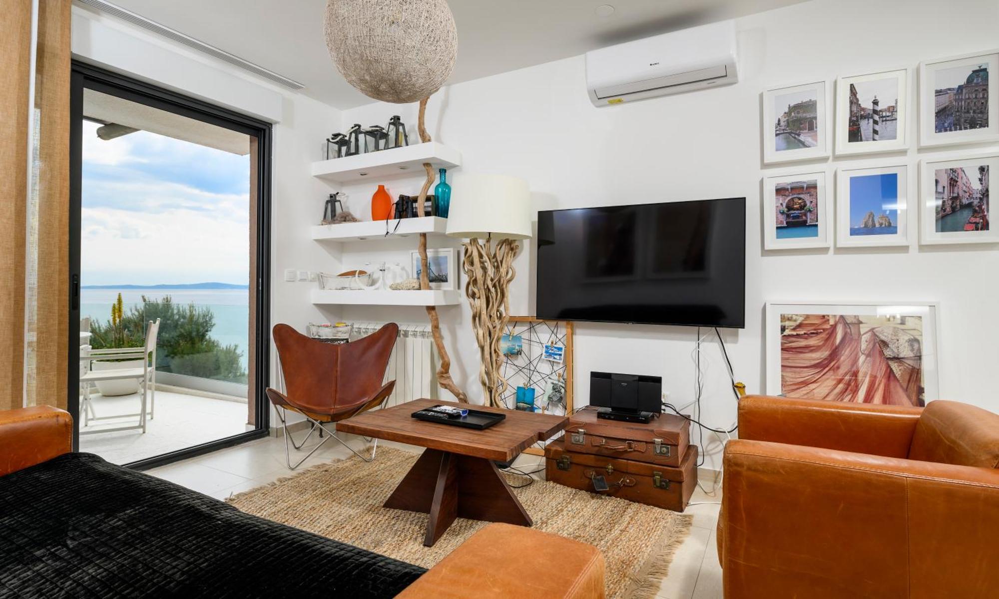 Gallery Luxury Suites & Rooms-Only Adults * Split