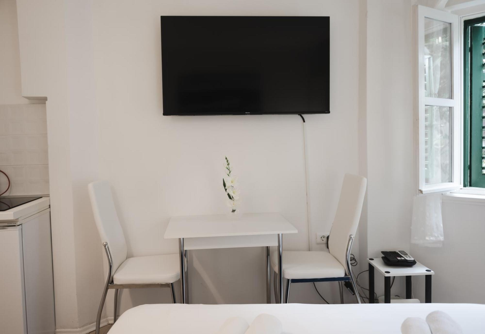 Apartment Marinis
