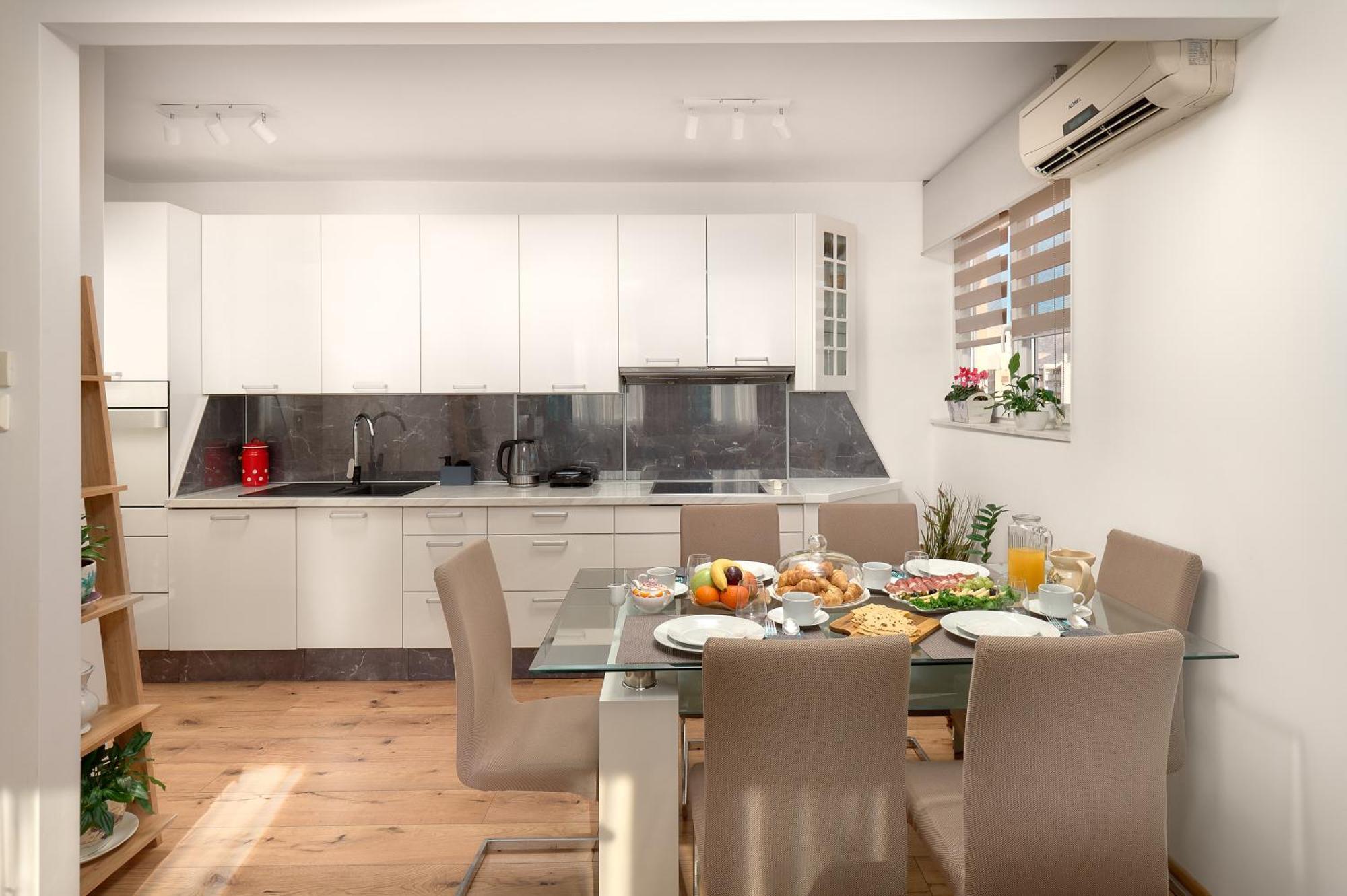 Adriatic Skyline Apartment *