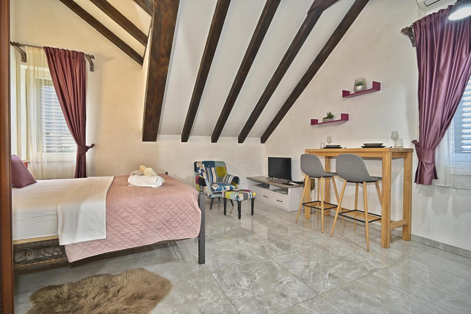 Briscola & Tressette Apartment