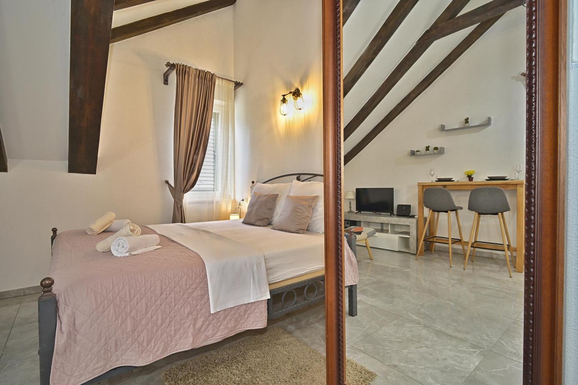 Briscola & Tressette Apartment Split