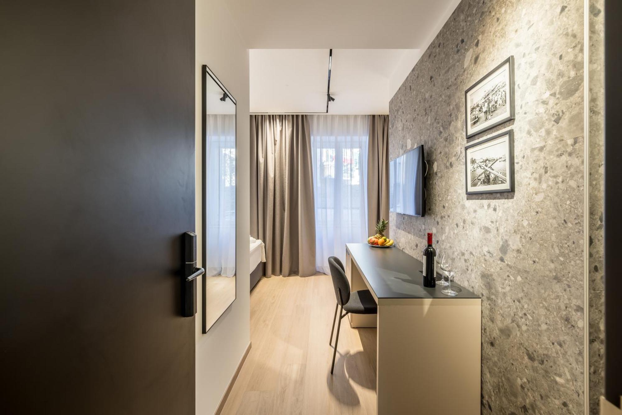 Riviera Apartment