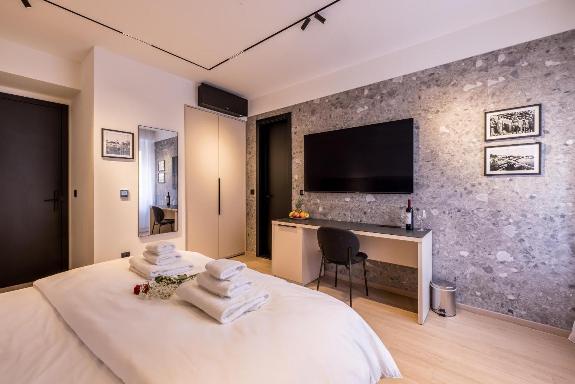 Riviera Apartment *