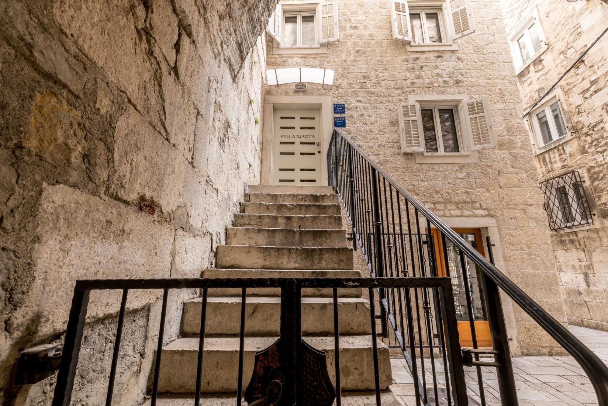 Marta - Stone House In The Center - 4* Split