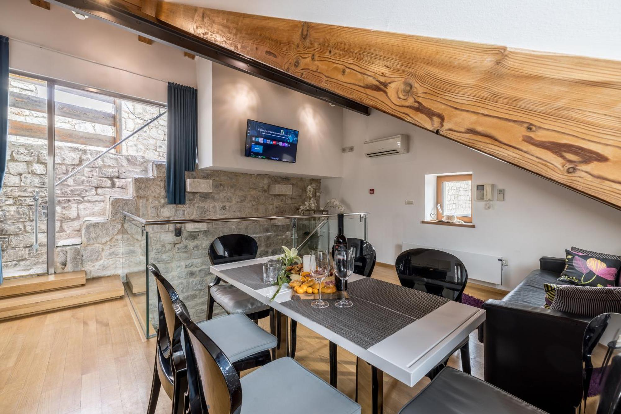 Marta - Stone House In The Center - Guest house 4*