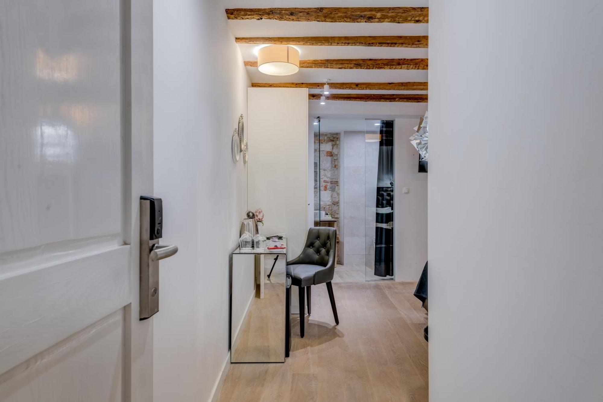 The Code Luxury 4* Split