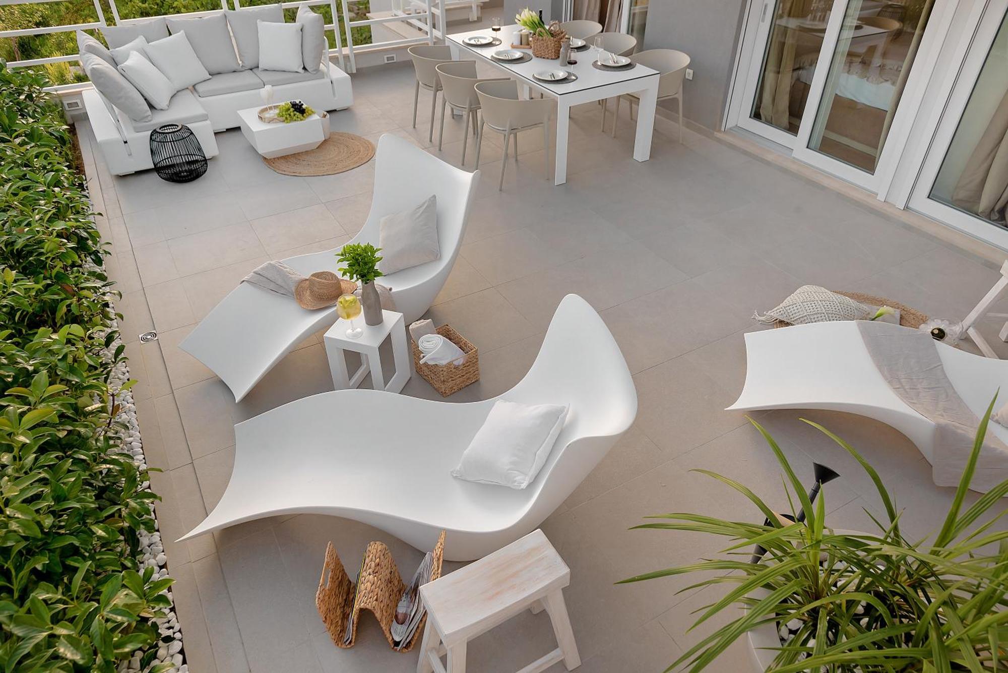 Apartment The Pleasurist - With Private Heated Pool And Terrace