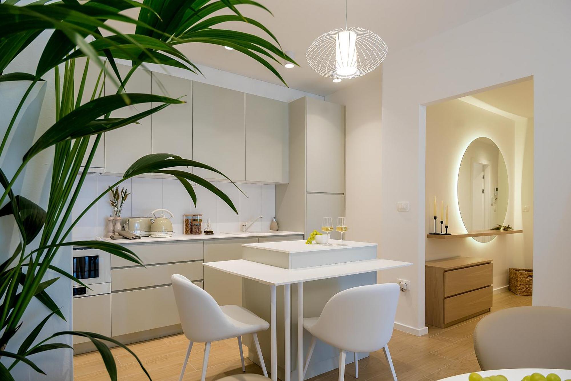 The Pleasurist - With Private Heated Pool And Terrace *