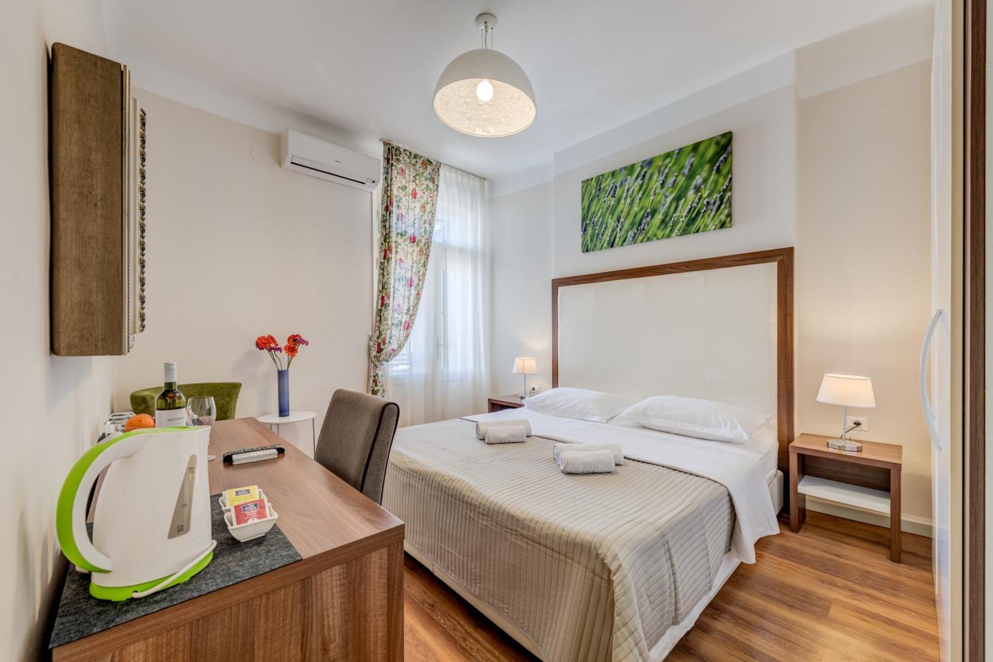 Bastion Luxury Split