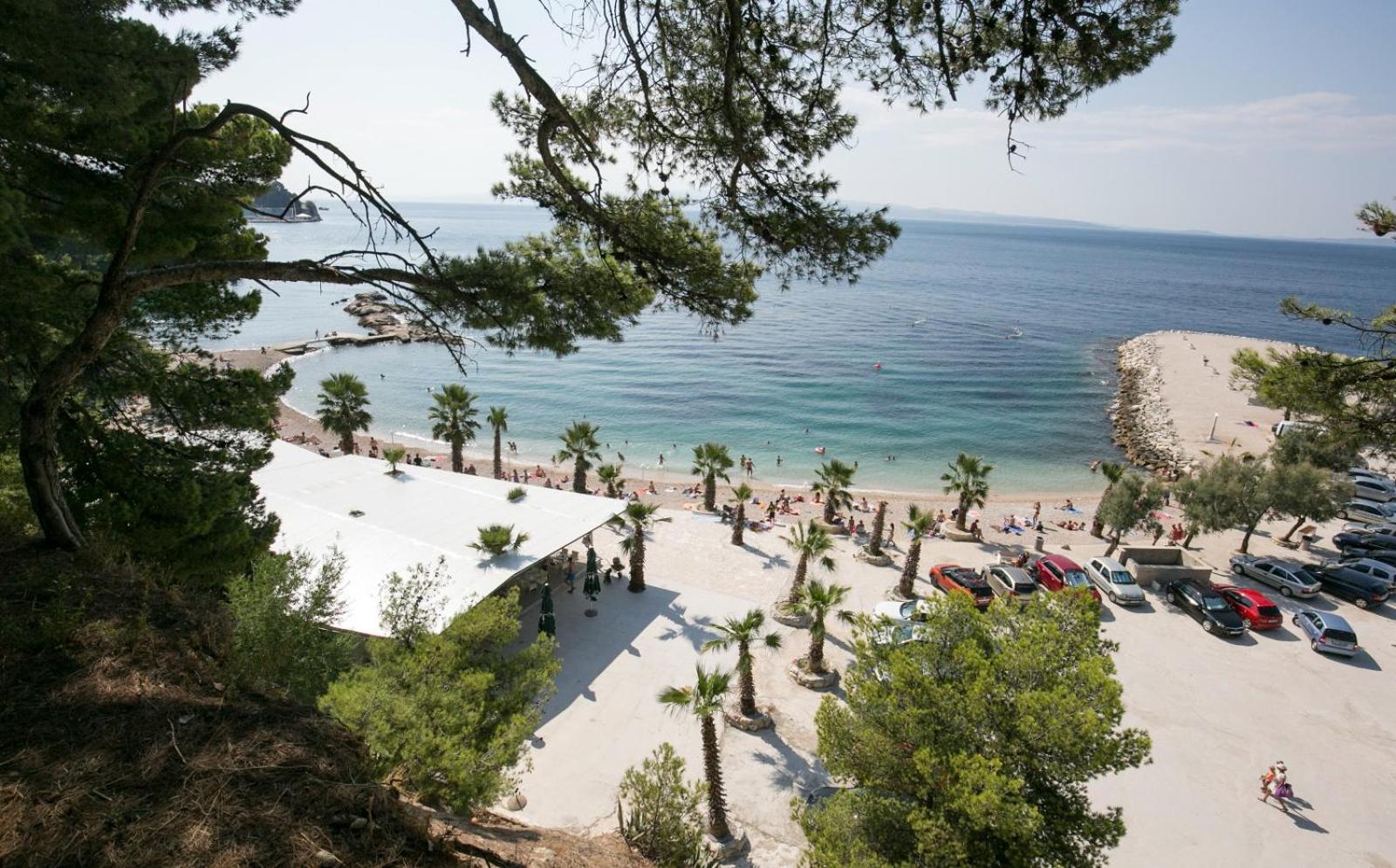 Spacious Sea View Near Marjan & Apartment