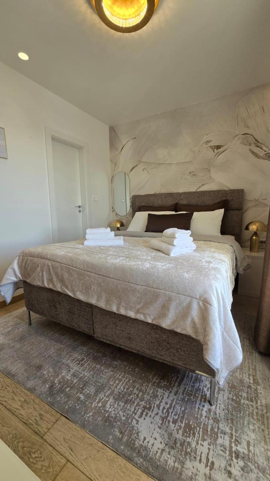 Skynight Bed & Breakfast