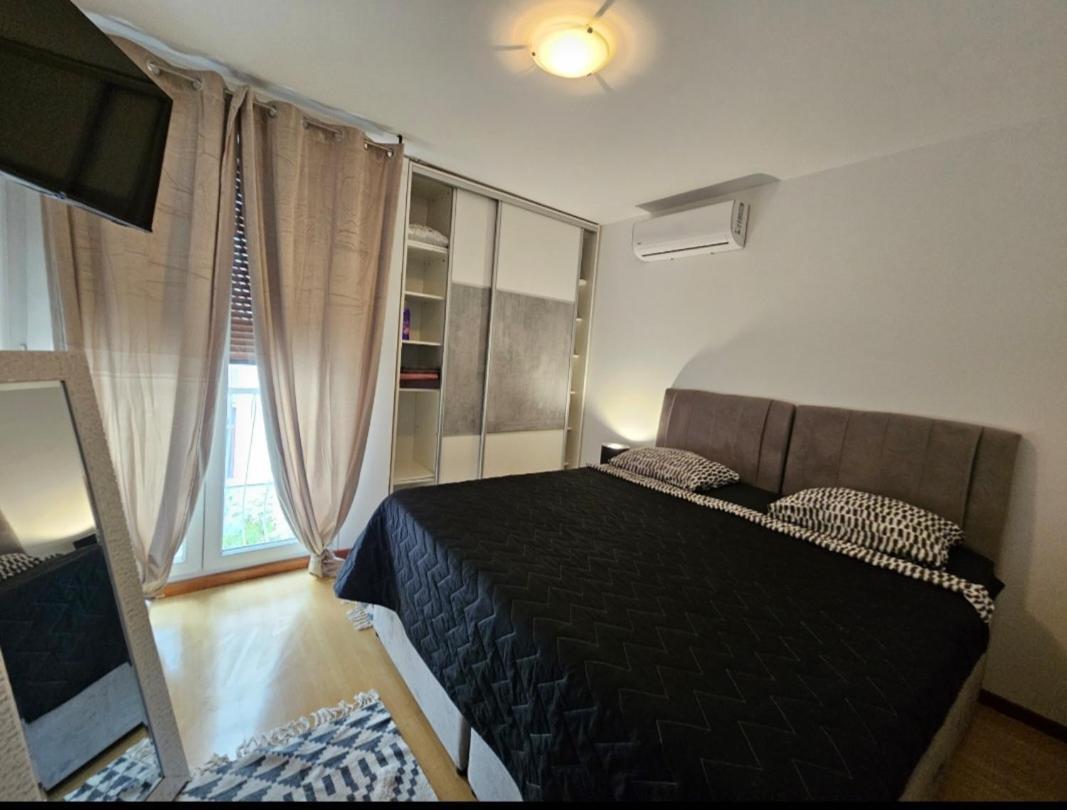 Appartement Beautiful Large Apartment, Walk To Beach Split