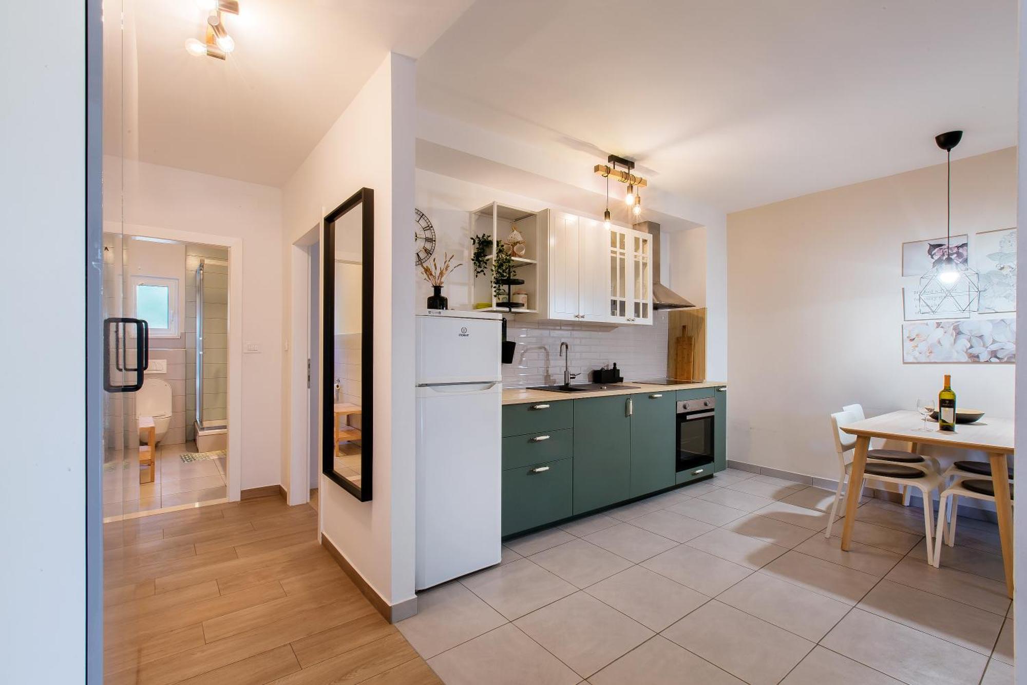 In House With Garden For Children & Private Parking