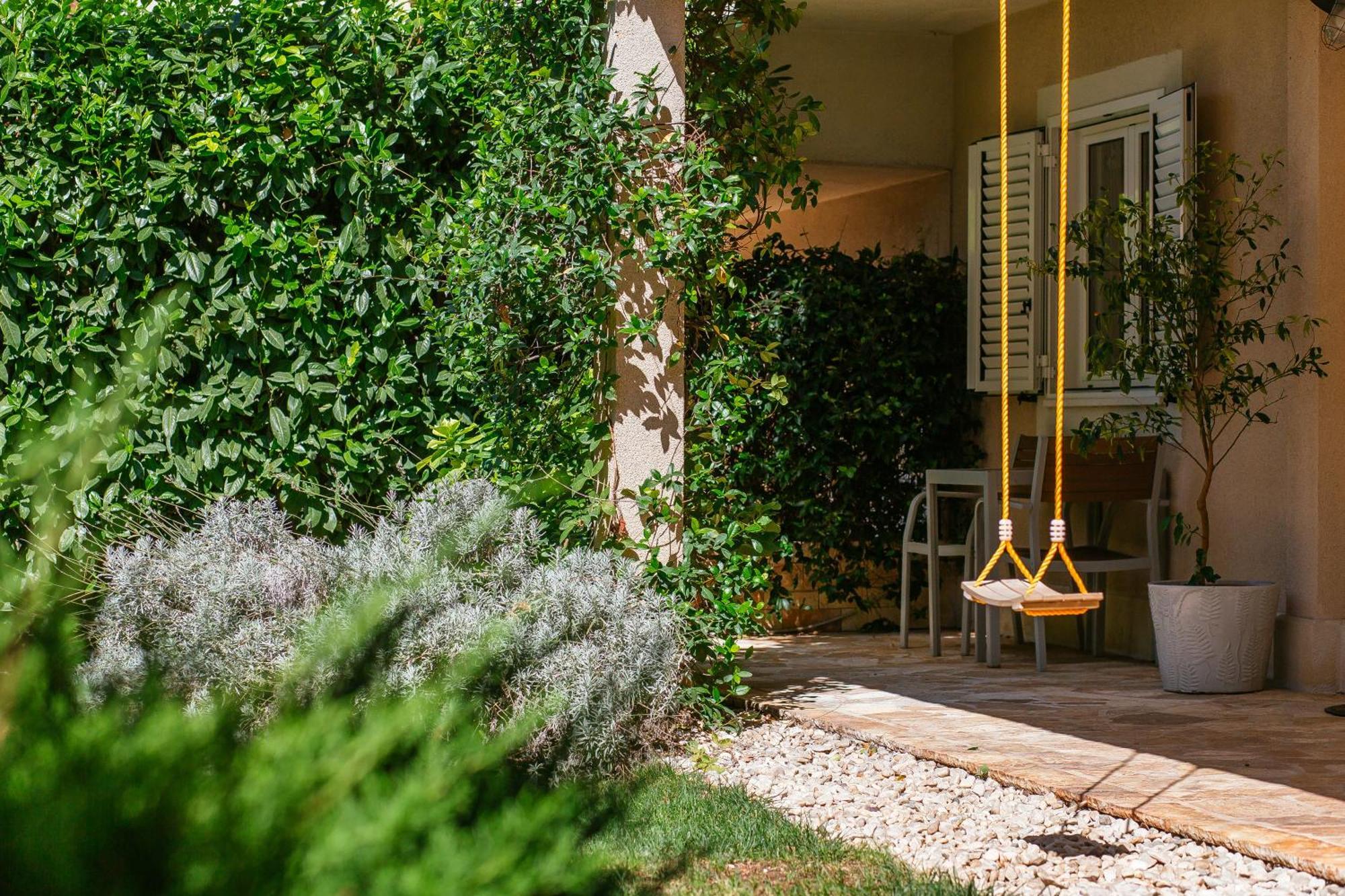 In House With Garden For Children & Private Parking * Split