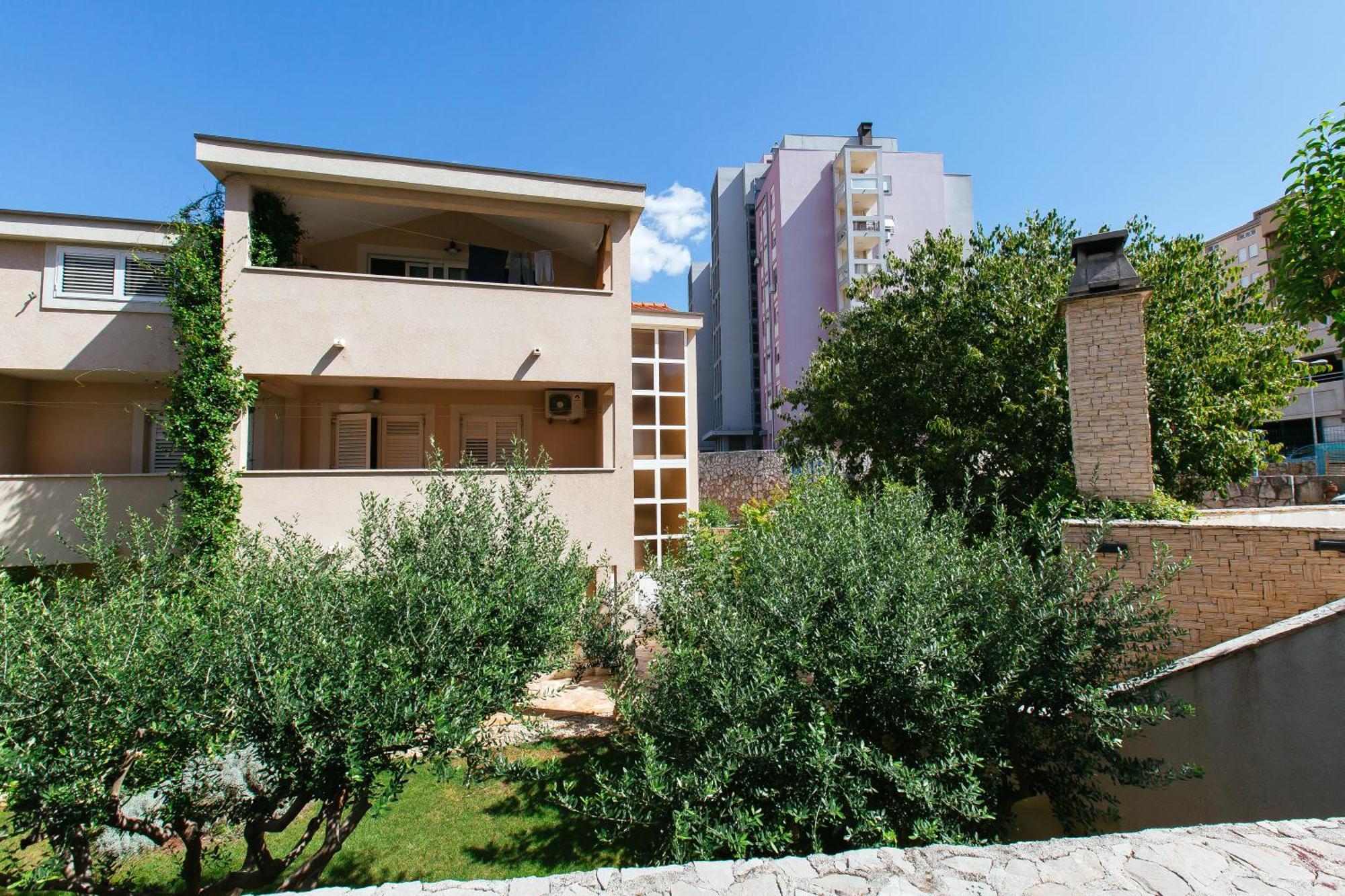 Apartment In House With Garden For Children & Private Parking Split