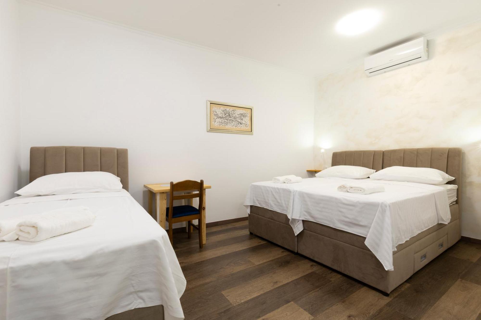 Guest house Varos Split