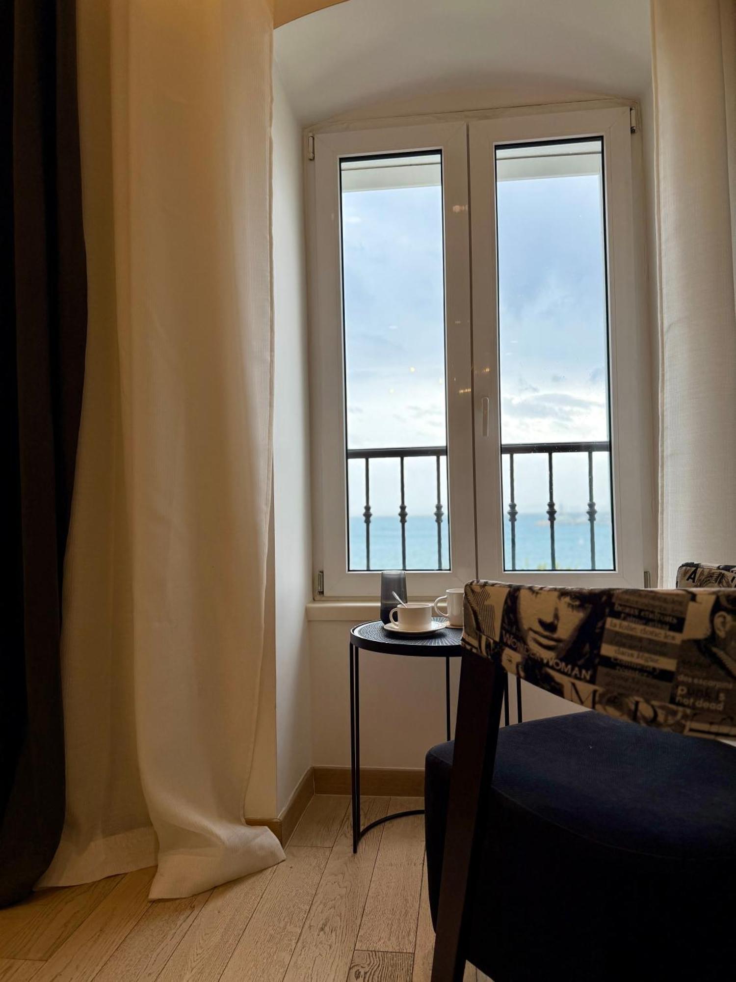 Guest house Skyfall