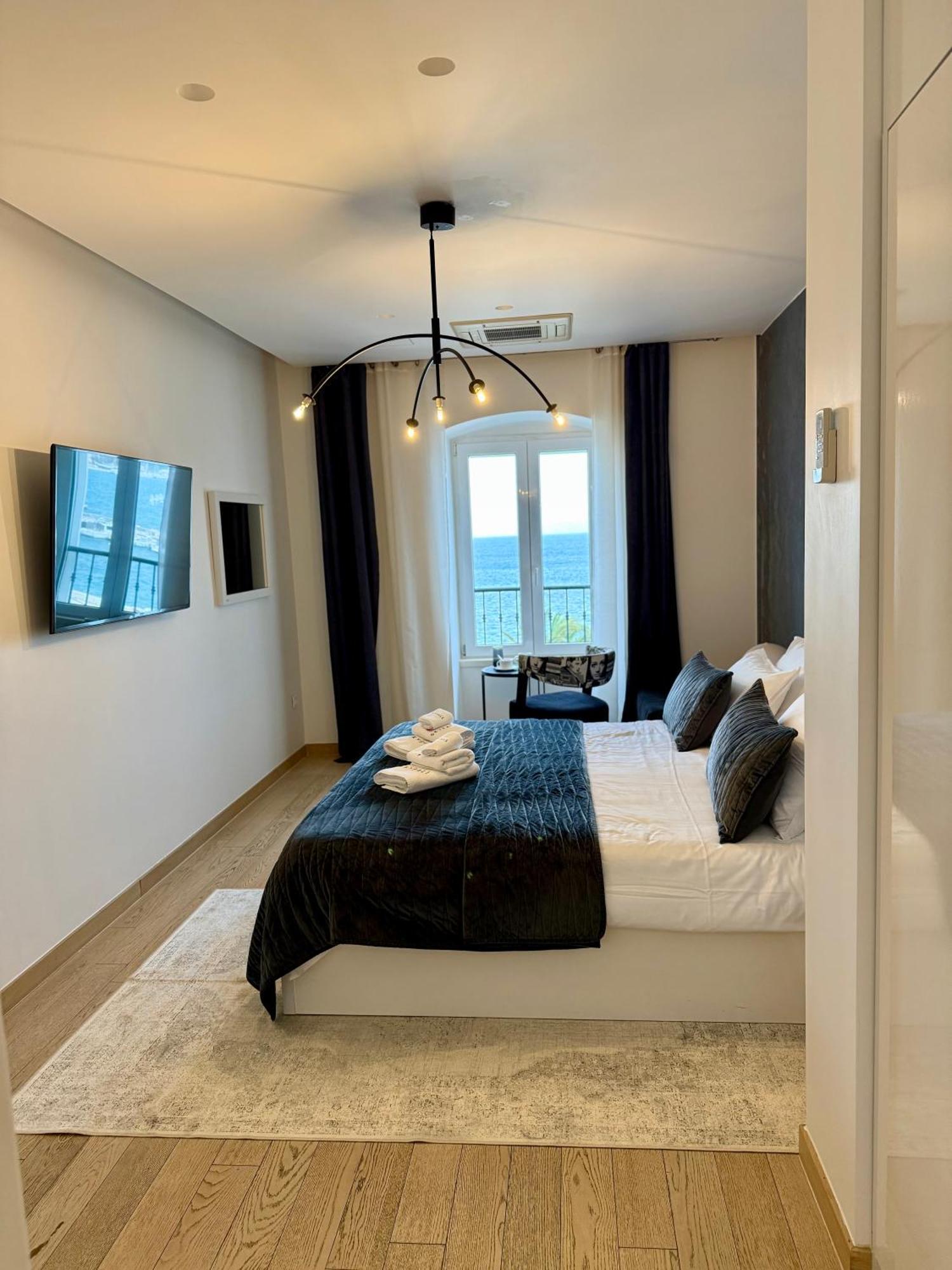 Skyfall Guest house Split