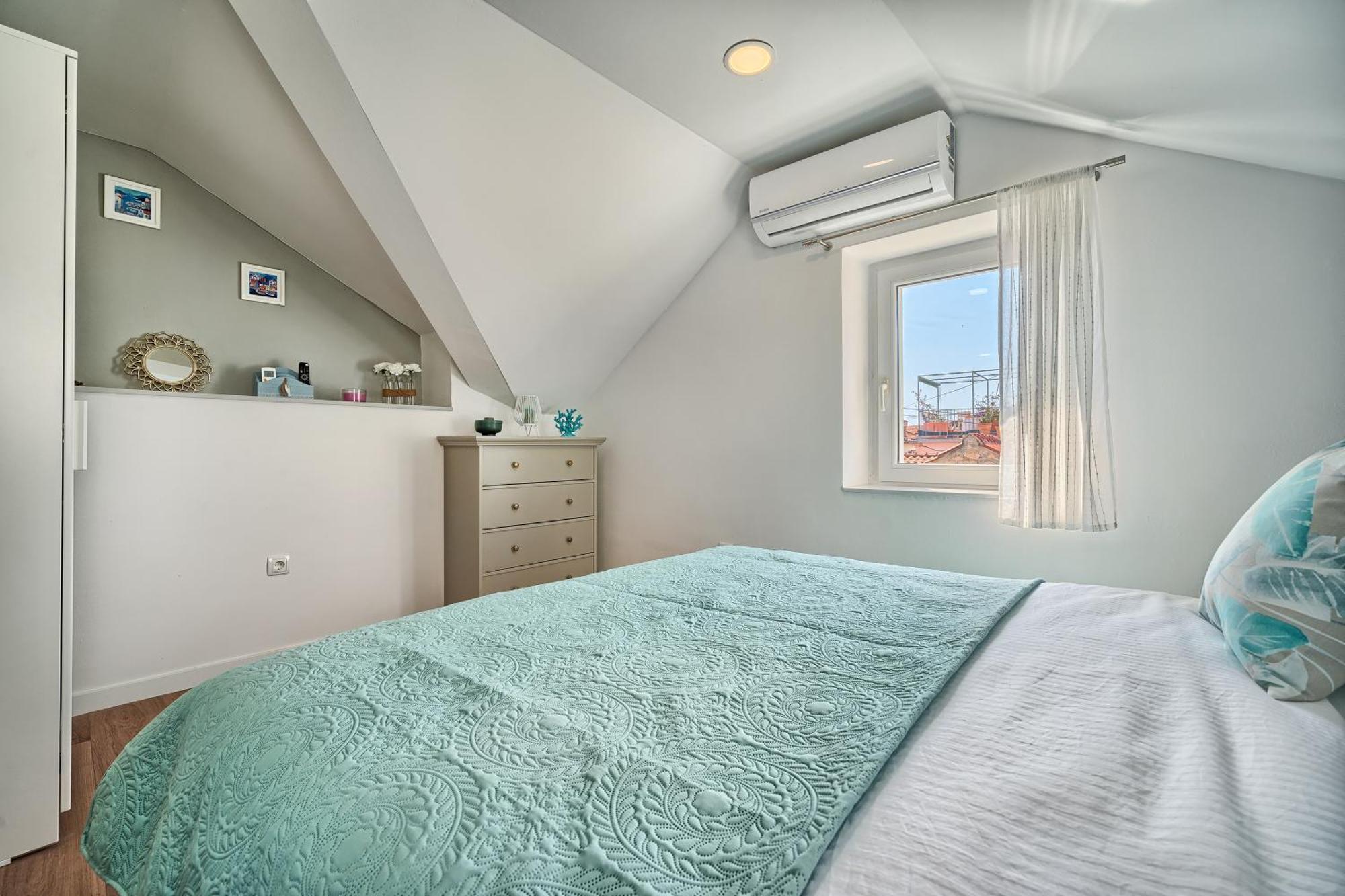 Magnolia Luxury Split