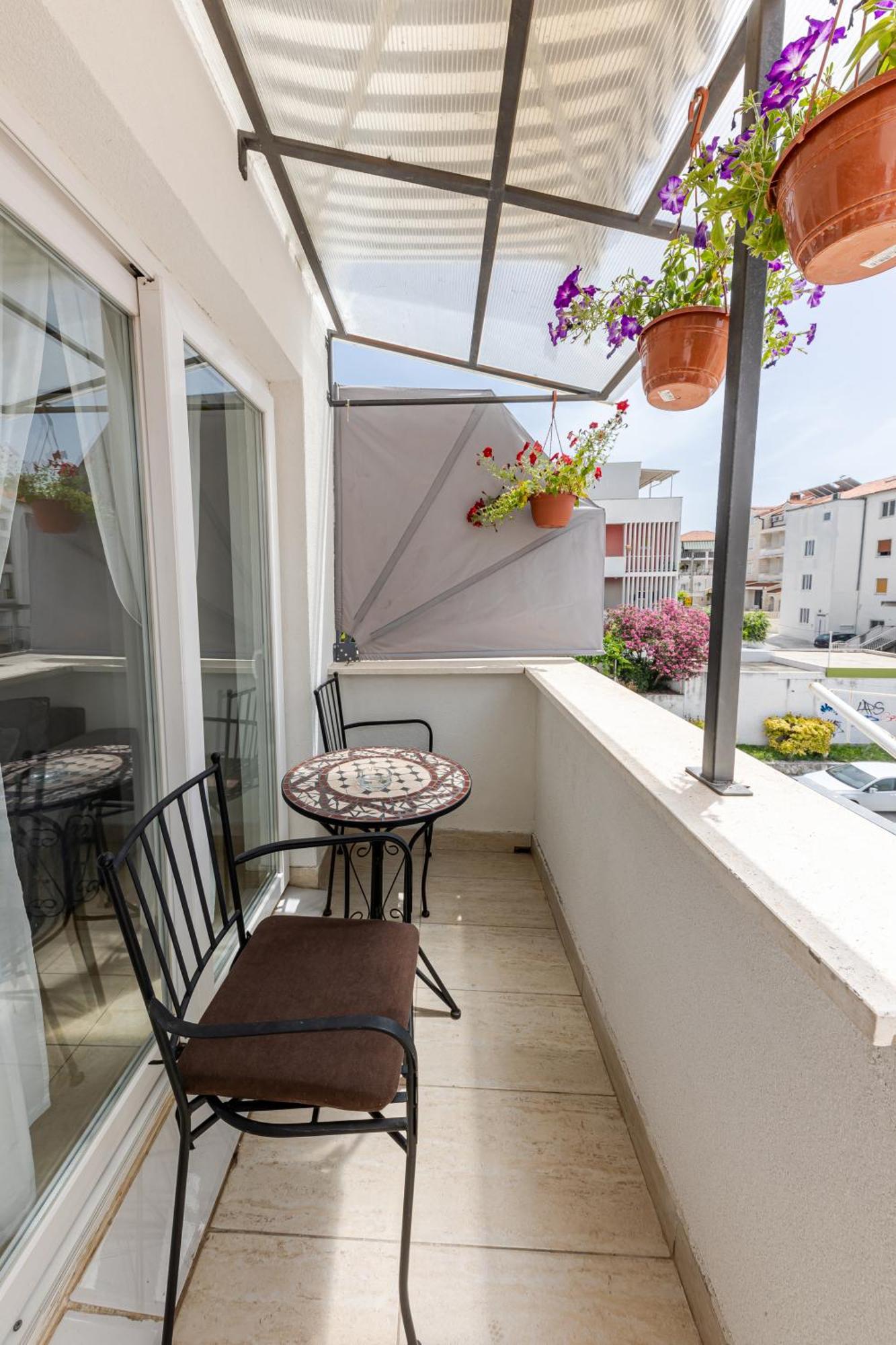 Apartment House Niko M With 6 *