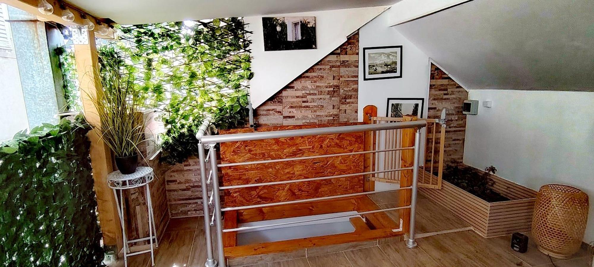 Klarisa Center With Terrace Apartment