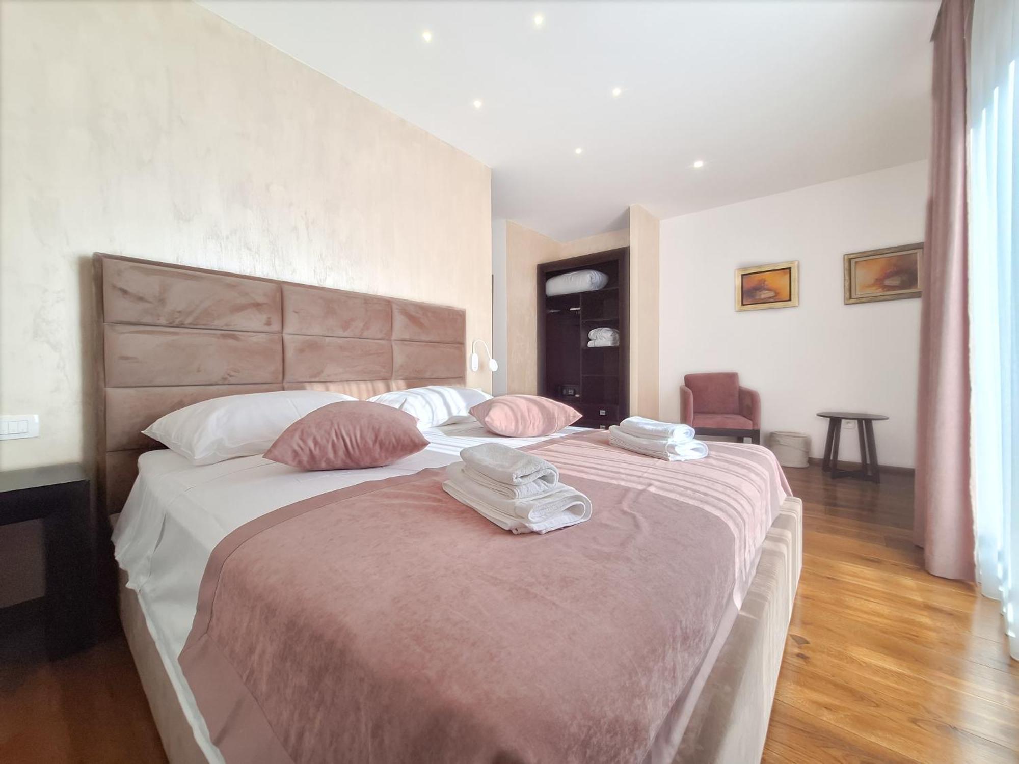 Kasa 1 Bed & Breakfast
