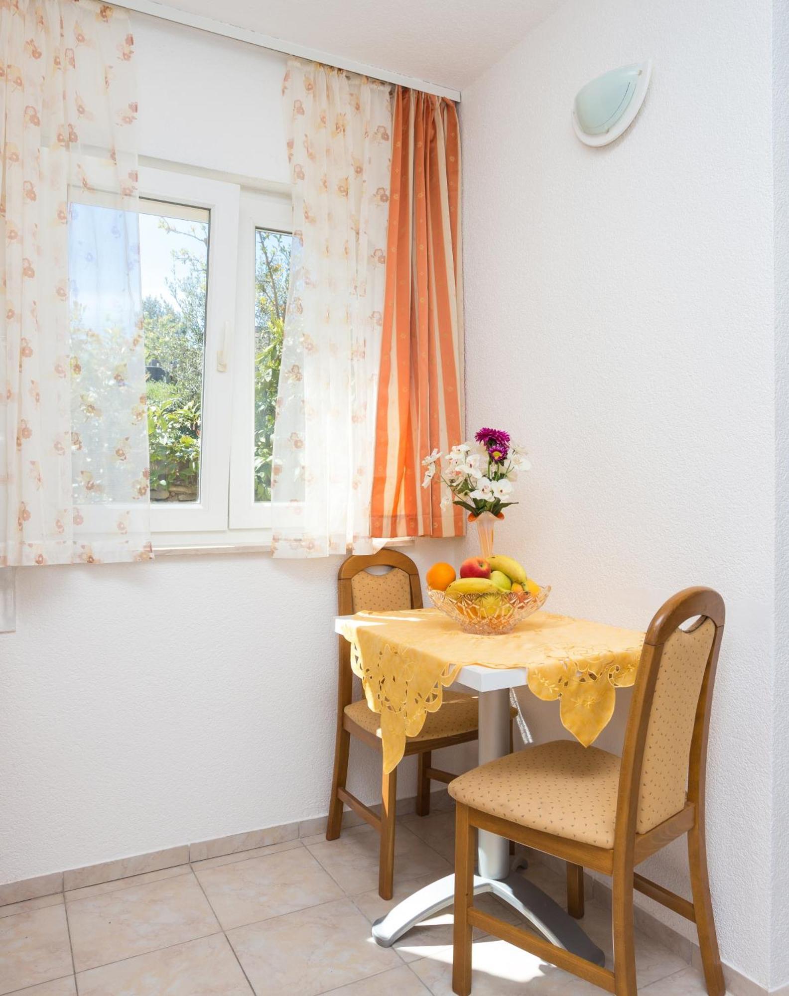 Apartamento Family Friendly With A Swimming Pool - 21026 *