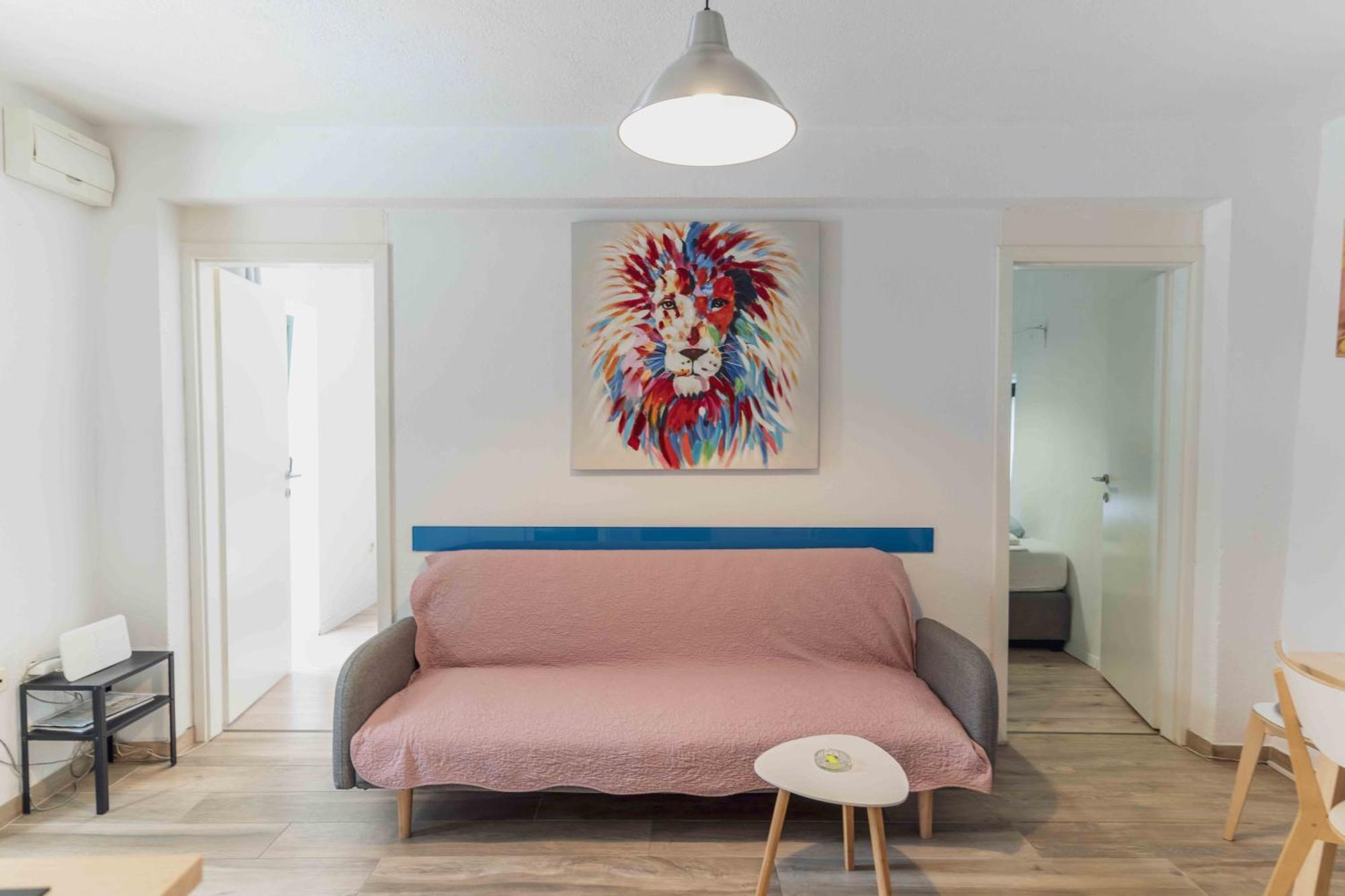 History Apartment *