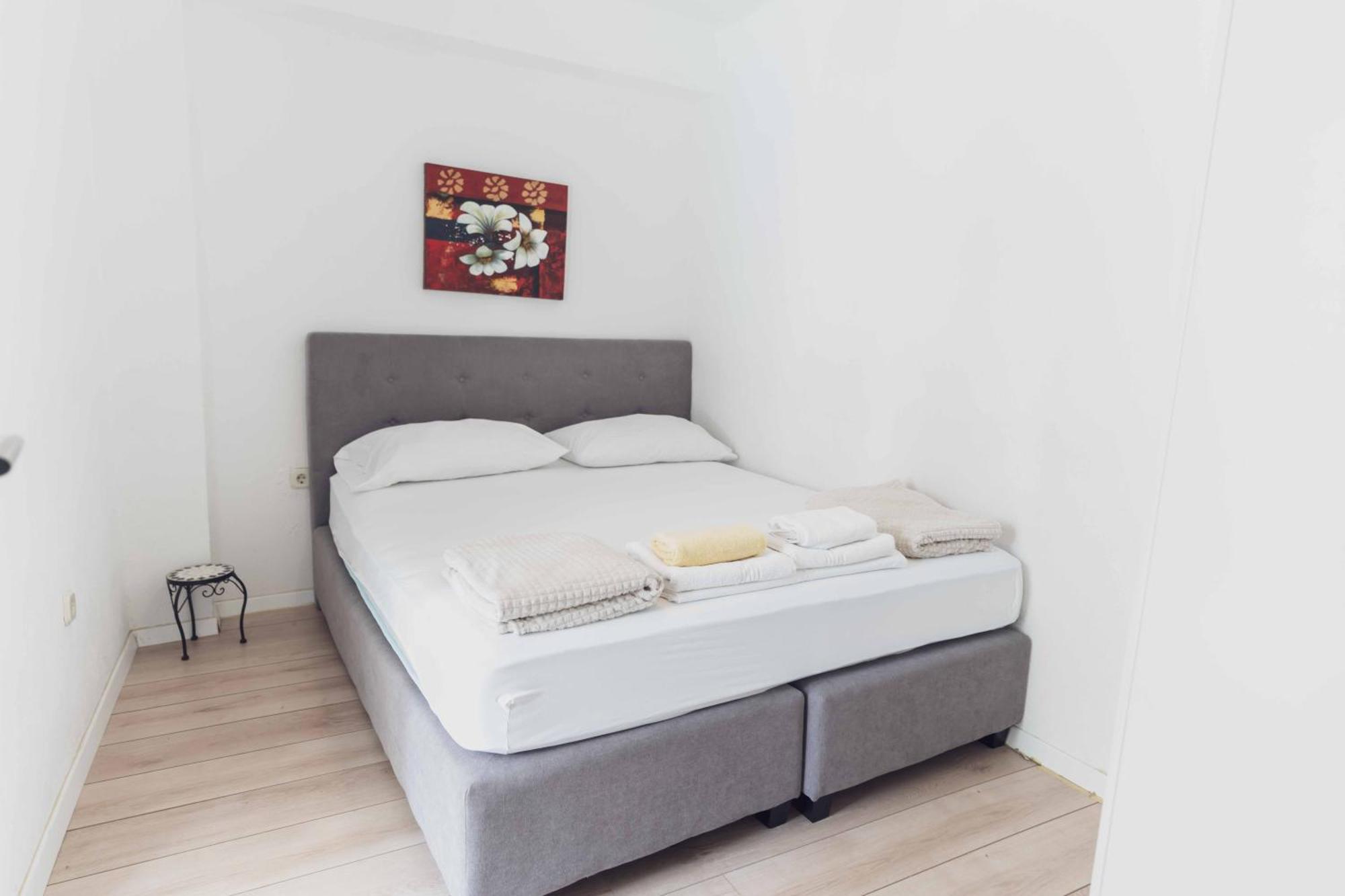 History Apartment *