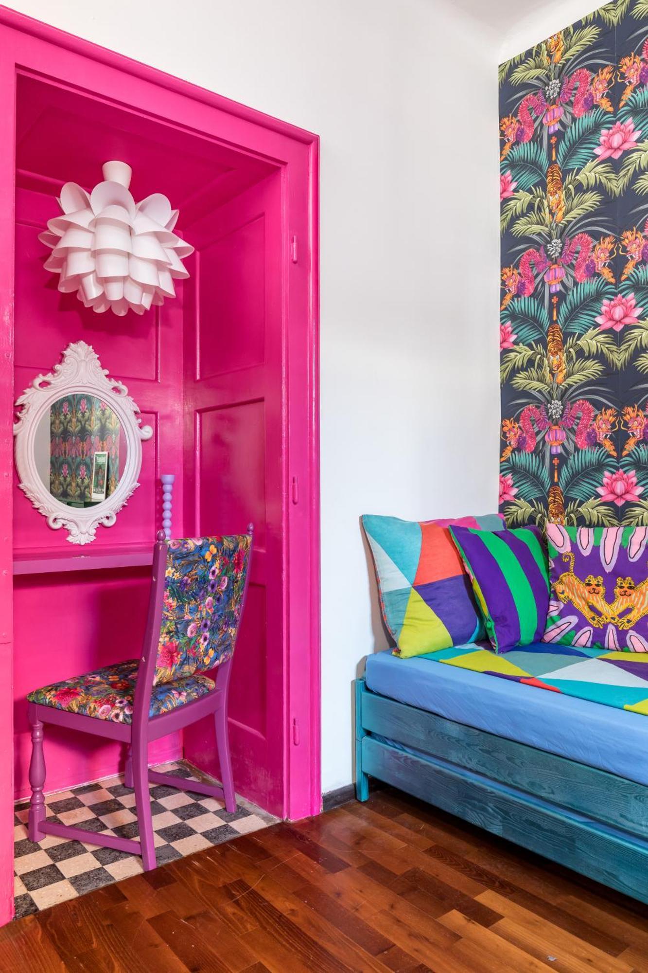 Apartment Charming Funky In Center Of