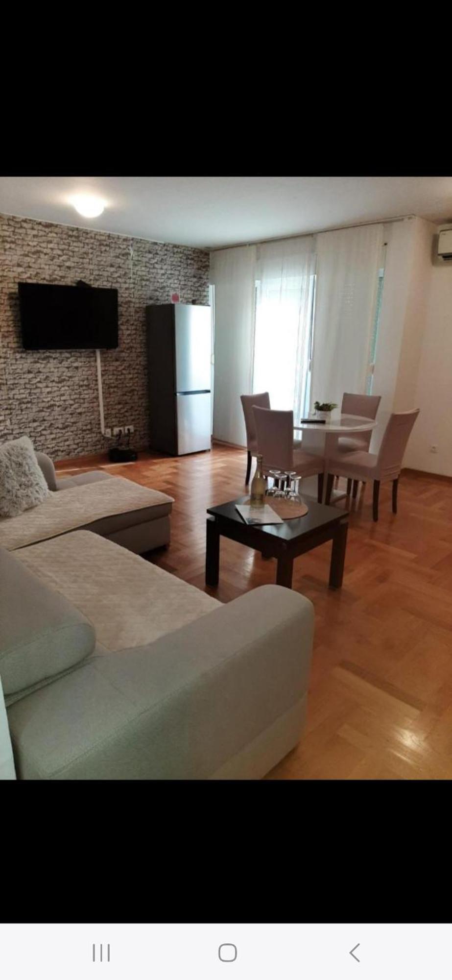 Waterloo Apartment Split