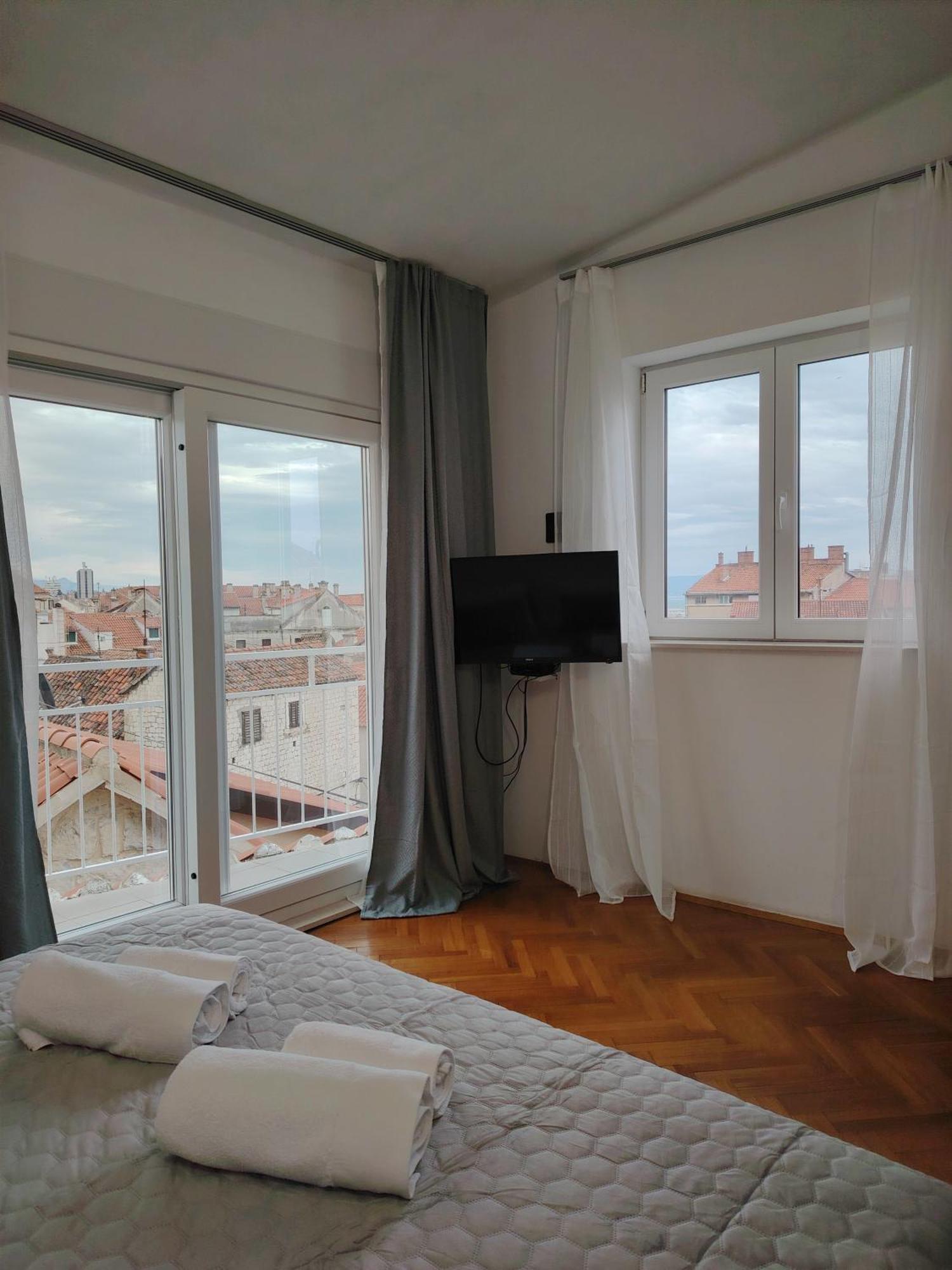 Old Varos Amazing View Apartment Split