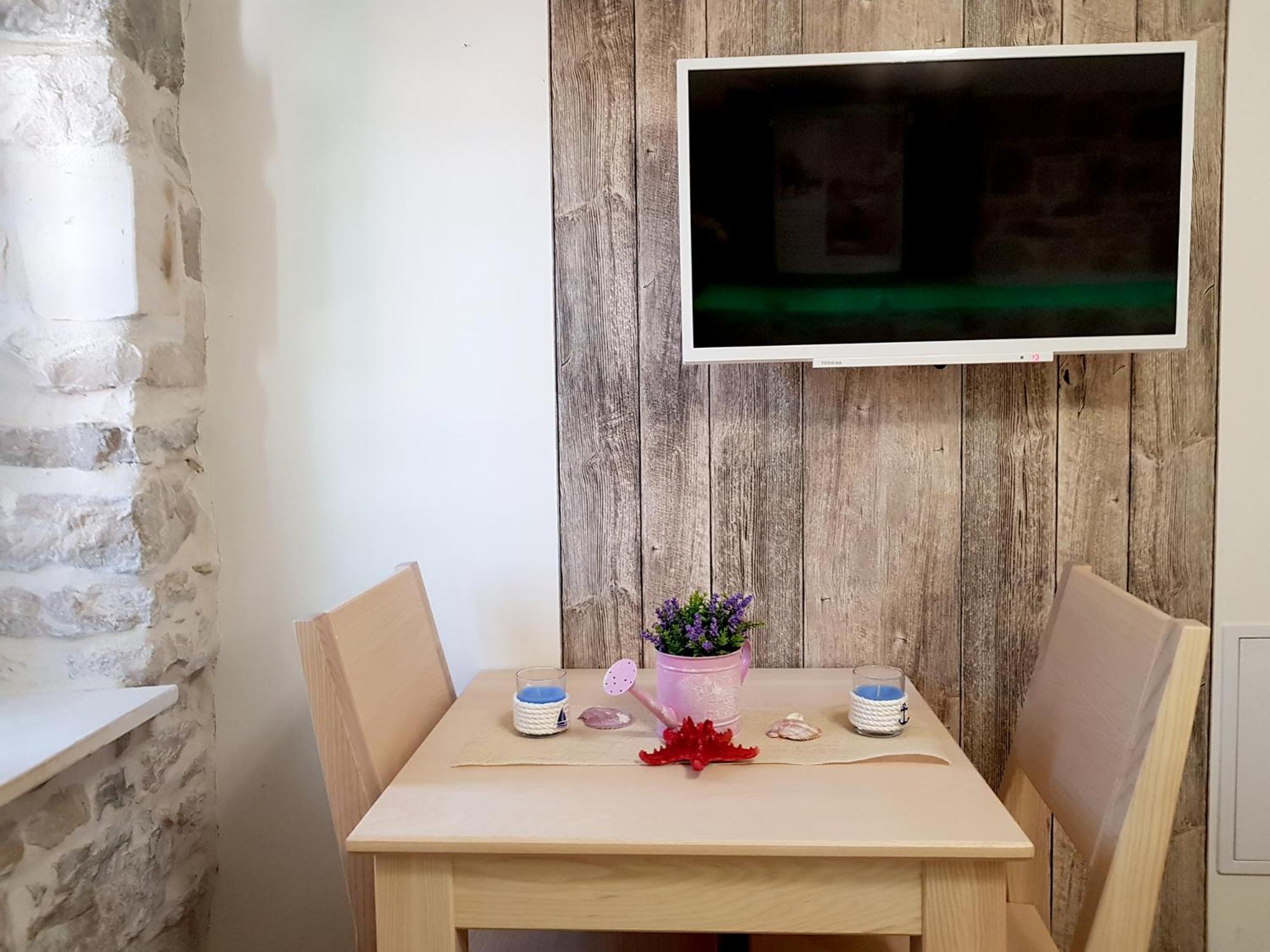 Villa Nautica Stone House Apartment