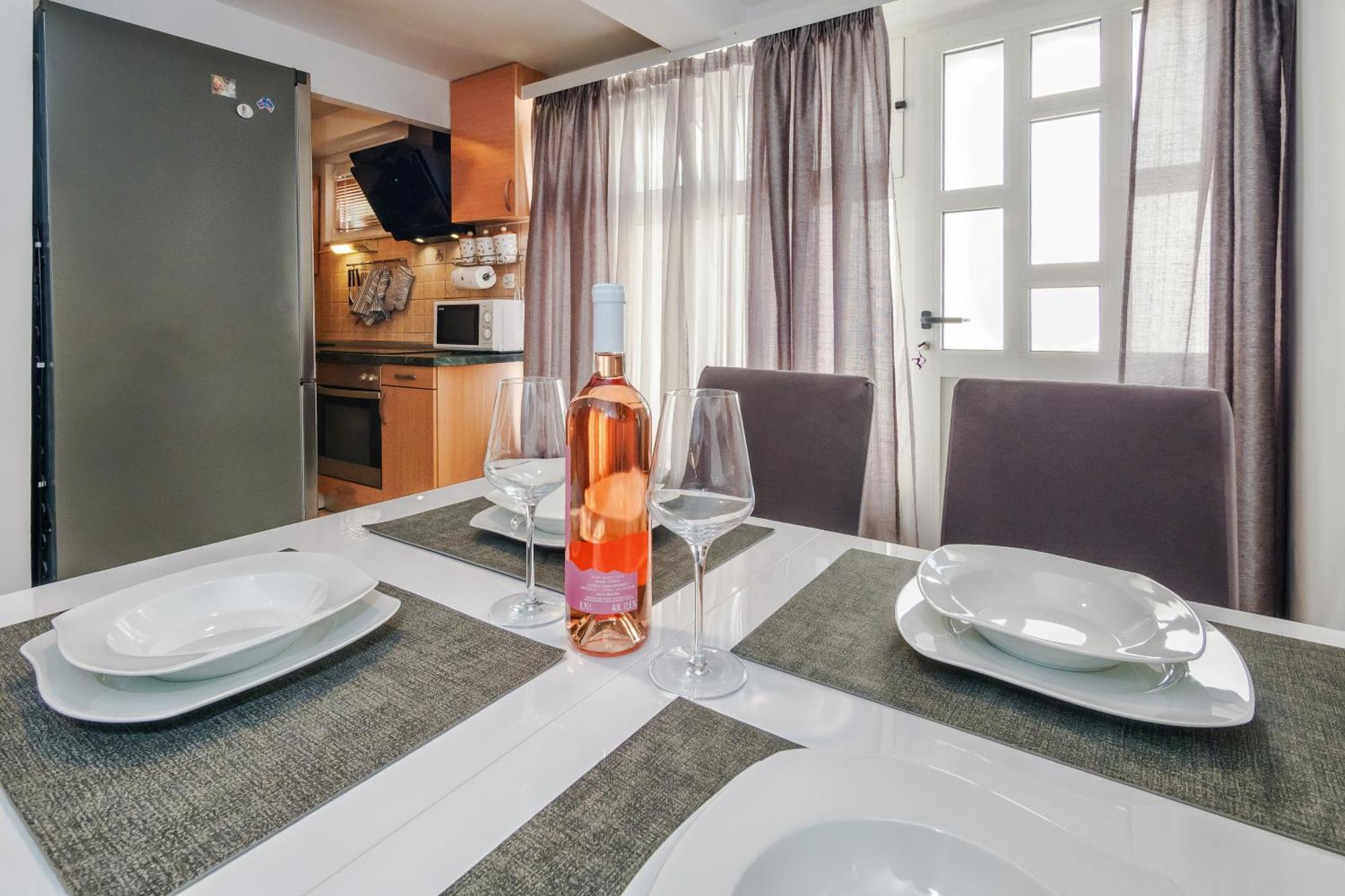 Apartman Relaxing 2bd Apartment, Ground Floor - Walk To Old Town *