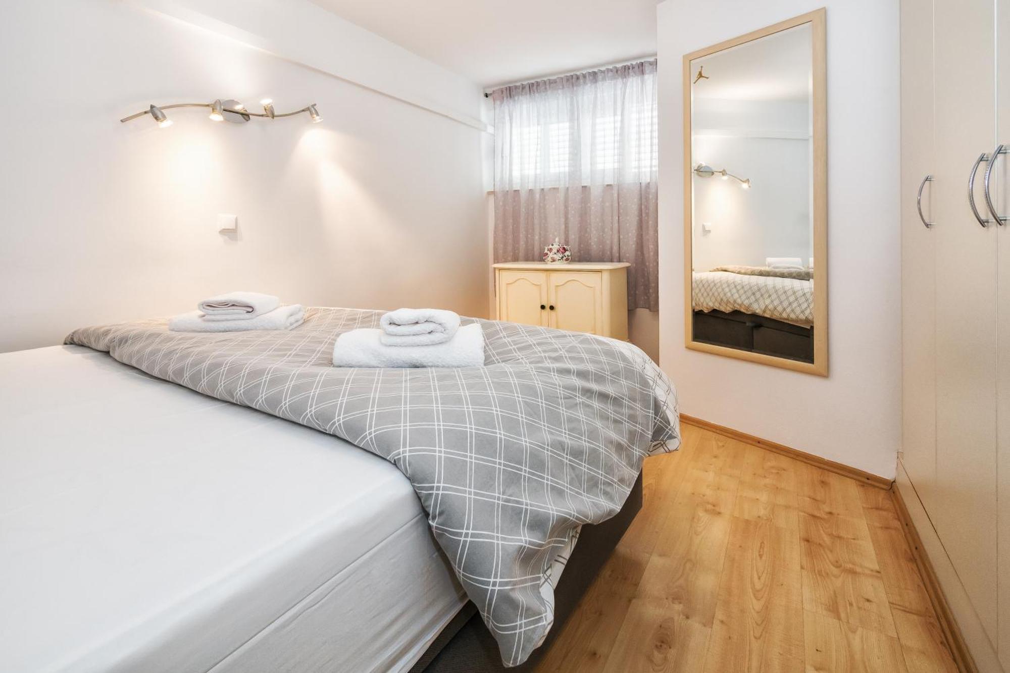 Apartman Relaxing 2bd Apartment, Ground Floor - Walk To Old Town *