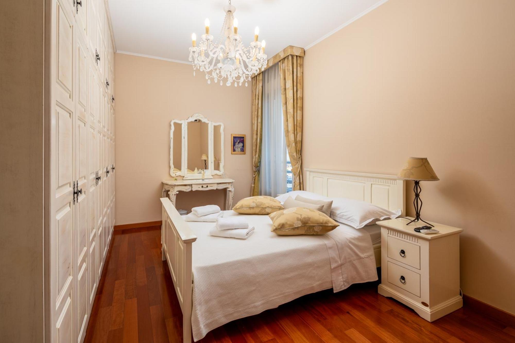Apartment Luxury Znjan