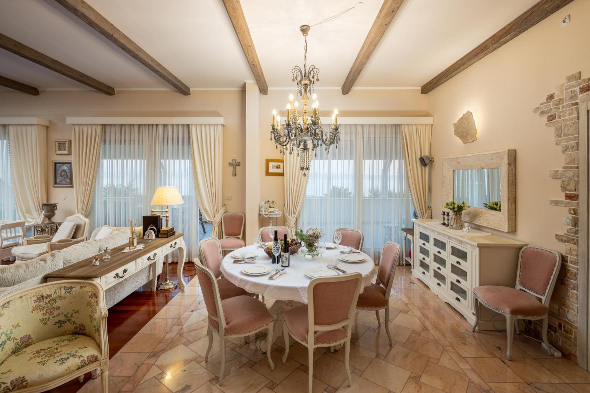Luxury Znjan *
