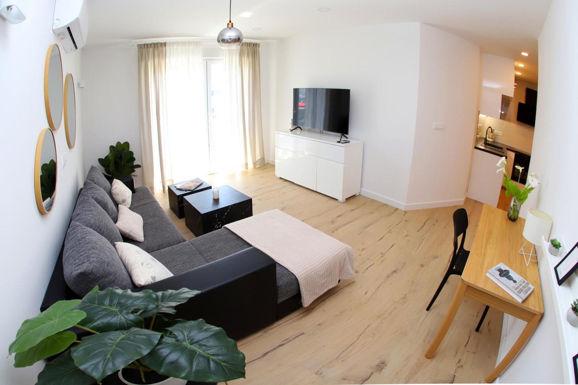 Nikolina Apartment Split