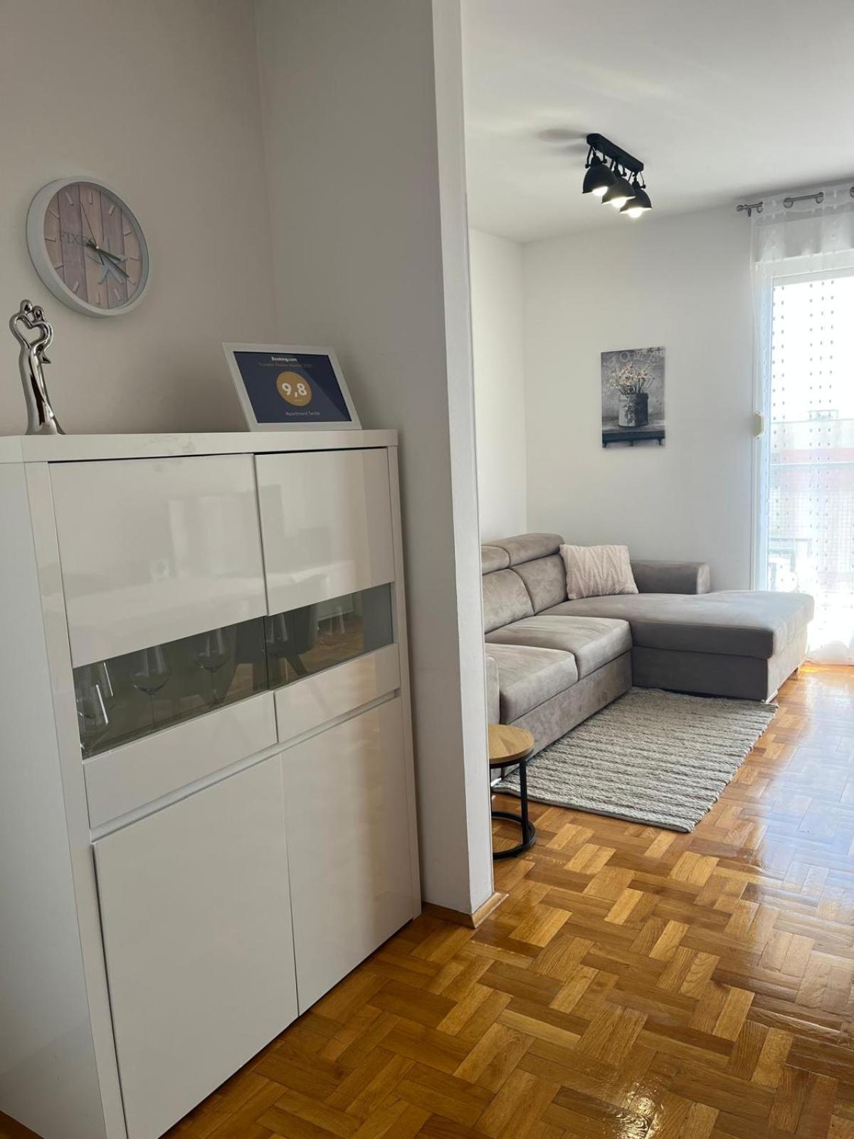 Apartman Spacious Smile With Terrace And Secure Garage *