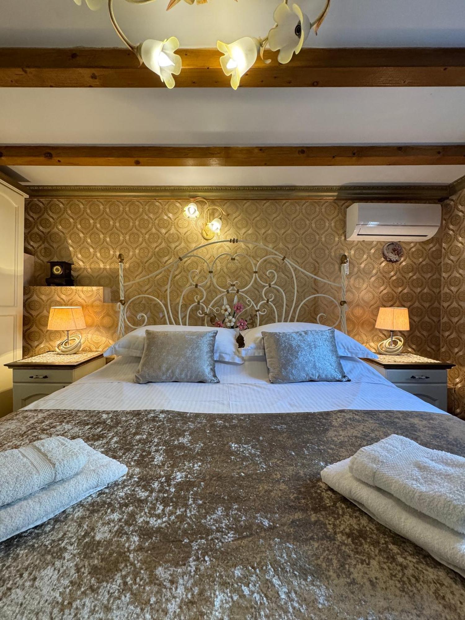 Superior Luxury Apartment