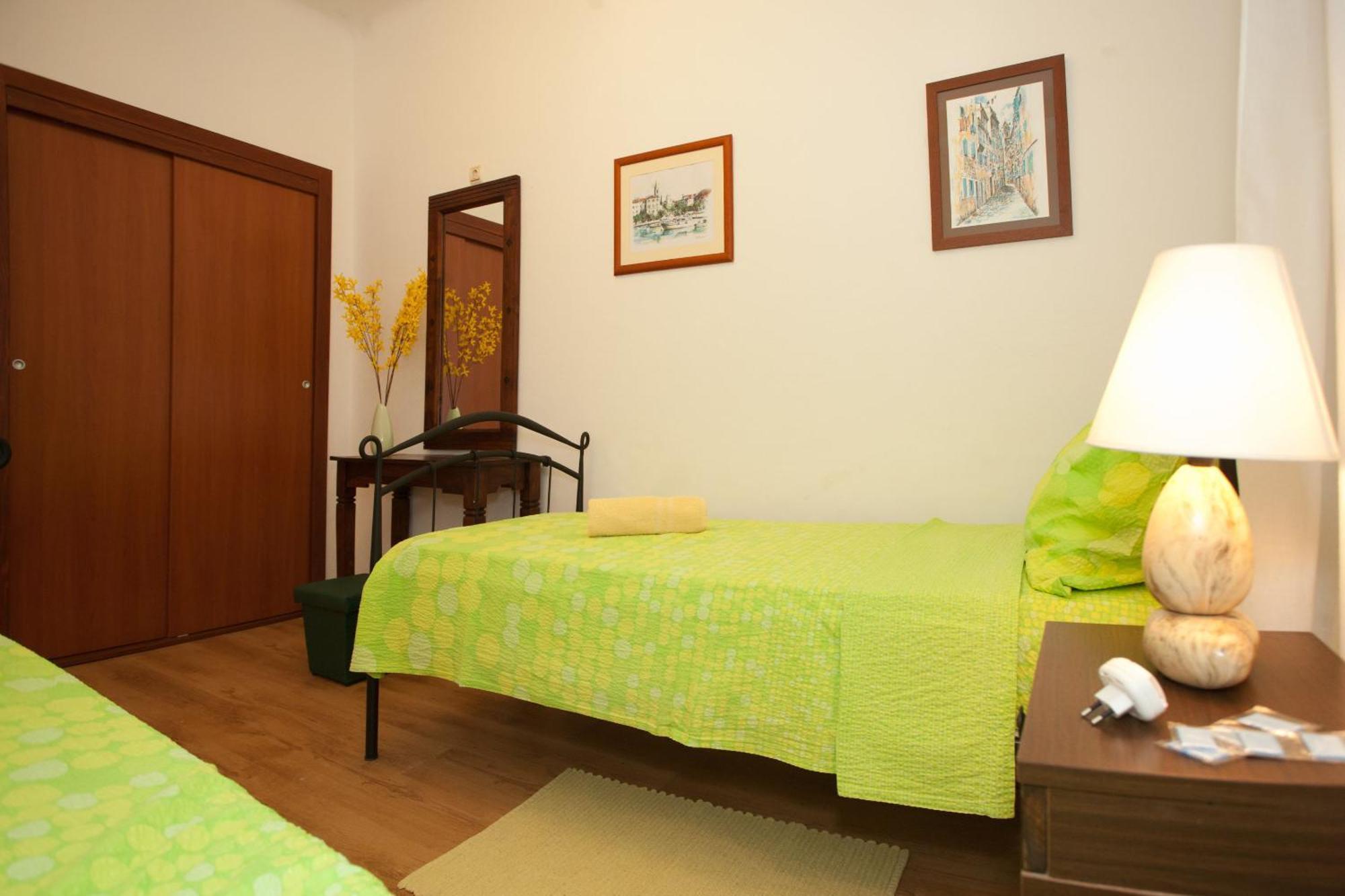 Apartment Zdrav - With Big Terrace