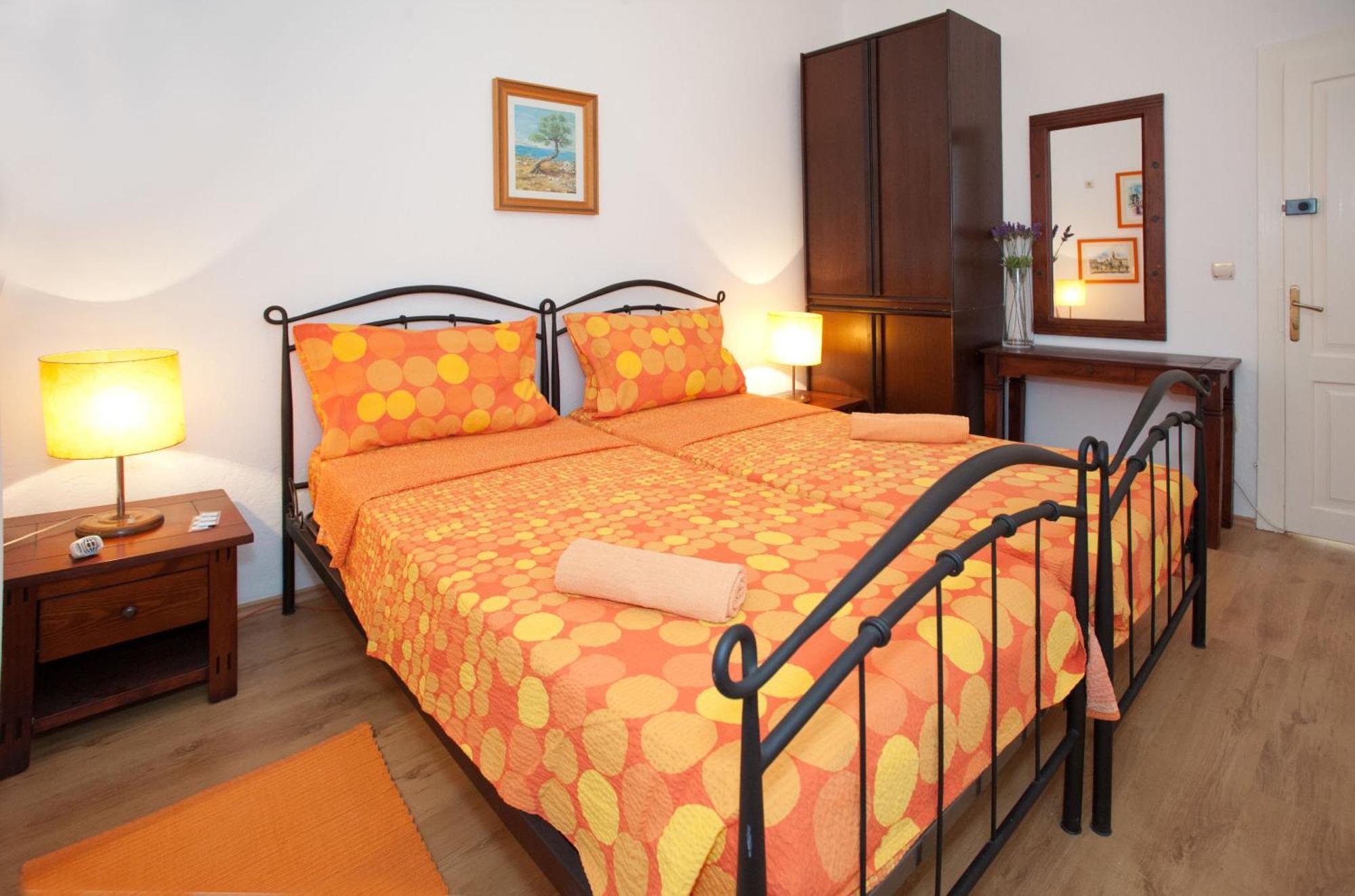 Apartment Zdrav - With Big Terrace Split